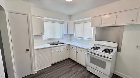 1300 E 276th St #1F, Euclid, OH 44132 photo 5
