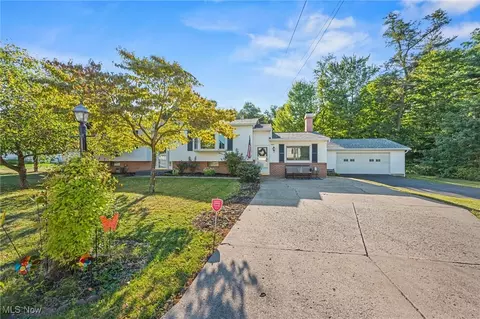 803 S Main St, Columbiana, OH 44408