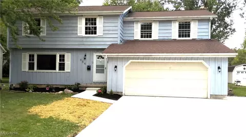 654 N Woodhill Dr, Amherst, OH 44001
