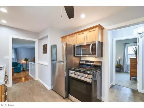 Kitchen - 7334 Cadle Ave, Mentor, OH 44060 photo 4 of 4