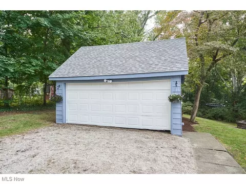 Exterior - 7334 Cadle Ave, Mentor, OH 44060 photo 3 of 5