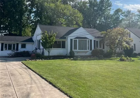 23199 Cedar Point Rd, Brook Park, OH 44142