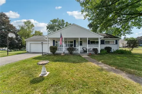 3207 Kirk Rd, Youngstown, OH 44511