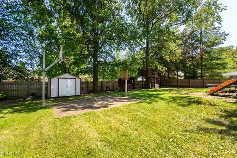 2424 Deerfield Dr, Ashtabula, OH 44004 photo 42