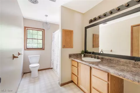 2424 Deerfield Dr, Ashtabula, OH 44004 photo 29