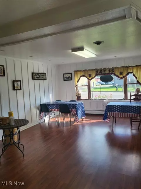 Dining - 206 Main St, Dresden, OH 43821 photo 1 of 1