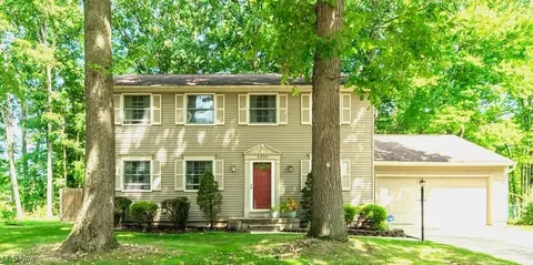 4330 Leewood Dr, Stow, OH 44224