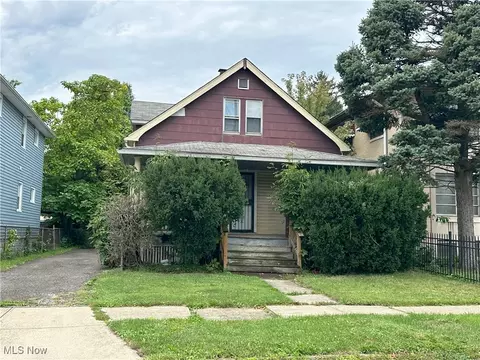 4082 E 142nd St, Cleveland, OH 44128
