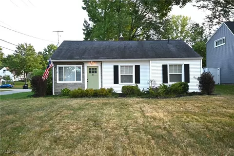 47 Maple St, Canfield, OH 44406