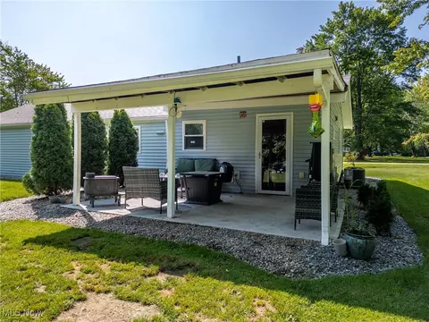 Exterior - 41882 Blanche Ave, Elyria, OH 44035 photo 4 of 4