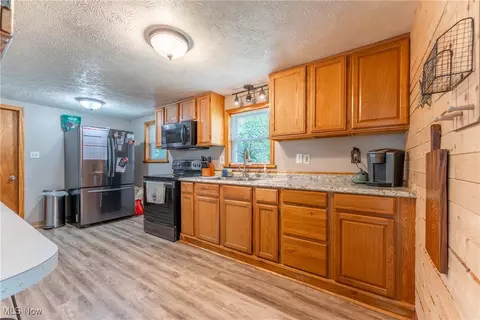 Kitchen - 41882 Blanche Ave, Elyria, OH 44035 photo 2 of 2