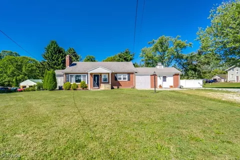 5157 Union Ave NE, Homeworth, OH 44634