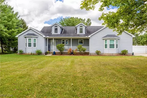 15518 Trinter Rd, Vermilion, OH 44089