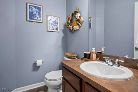 Entry Way - 3958 Randolph Dr, Lorain, OH 44053 photo 5 of 6