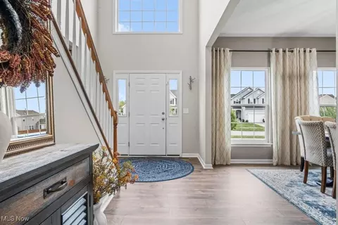 Entry Way - 3958 Randolph Dr, Lorain, OH 44053 photo 1 of 6