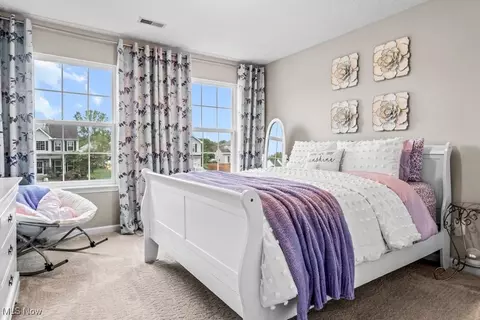 Bedroom - 3958 Randolph Dr, Lorain, OH 44053 photo 5 of 7