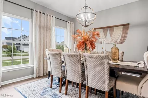Dining - 3958 Randolph Dr, Lorain, OH 44053 photo 2 of 4