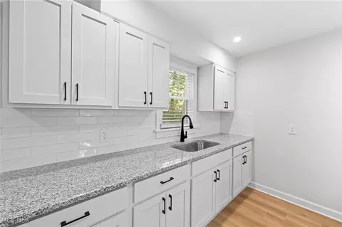 307 E 255th St, Euclid, OH 44132 photo 5
