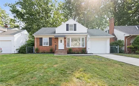 307 E 255th St, Euclid, OH 44132
