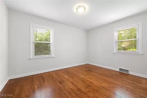 307 E 255th St, Euclid, OH 44132 photo 11
