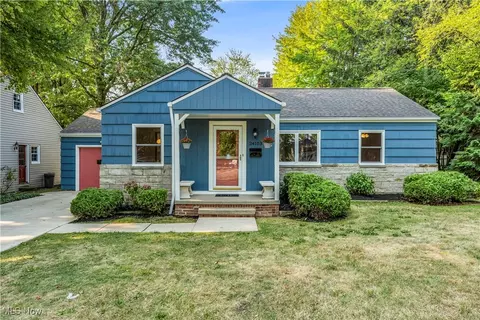 24103 Lake Rd, Bay Village, OH 44140