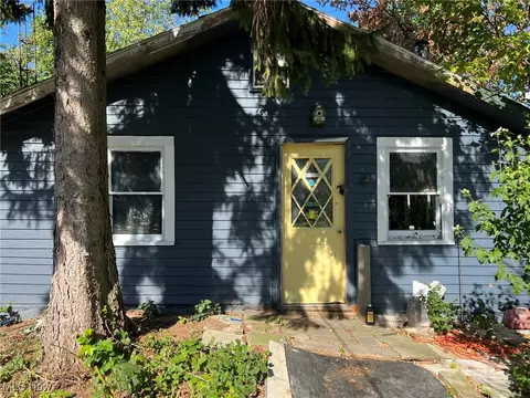 230 Devonshire Rd, Vermilion, OH 44089