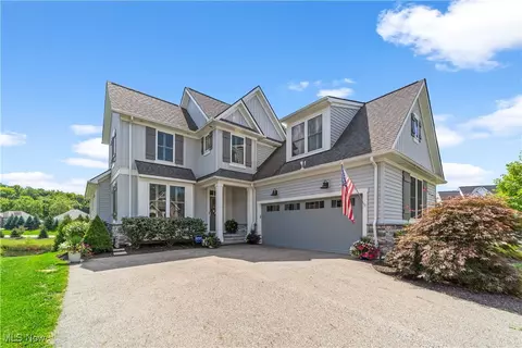 7349 Villa Rdg, Chagrin Falls, OH 44023