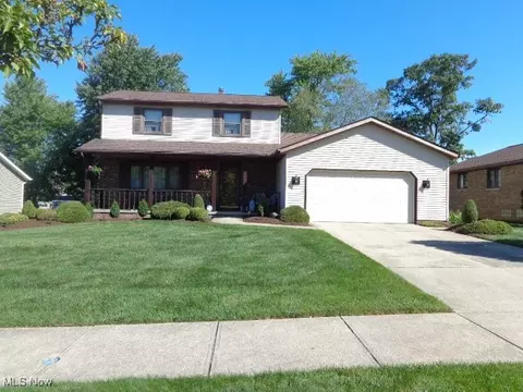 3406 Panama Dr, Parma, OH 44134