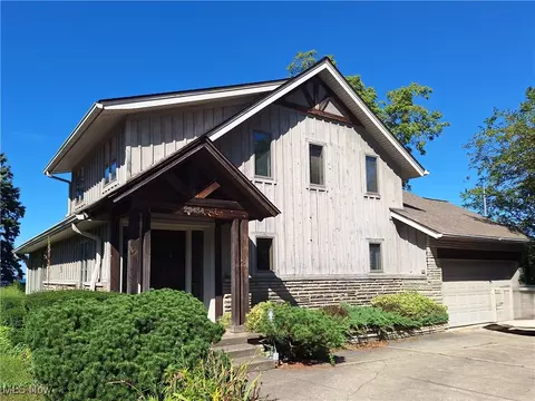 29434 Lake Rd, Bay Village, OH 44140