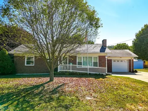 150 Bucy Dr, Killbuck, OH 44637