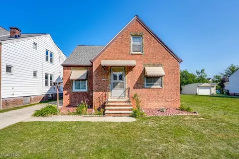 10817 Vernon Ave, Garfield Heights, OH 44125