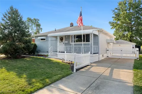 14737 S Gallatin Blvd, Brook Park, OH 44142