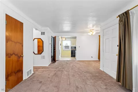 1215 Clearview Ave, Parma, OH 44134 photo 5