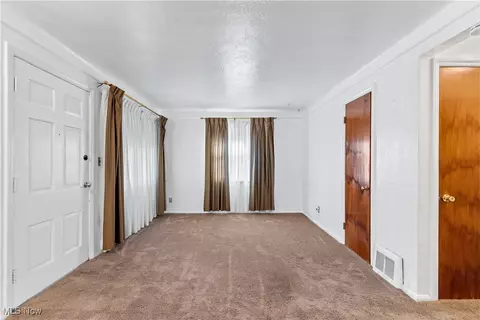 1215 Clearview Ave, Parma, OH 44134 photo 8