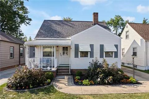 1215 Clearview Ave, Parma, OH 44134