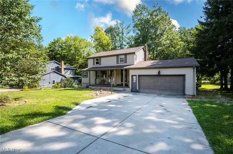 8029 Paulin Dr, Youngstown, OH 44514