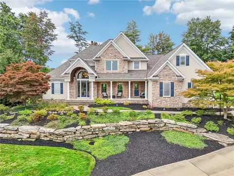 10600 Oakmont Way, Concord, OH 44077