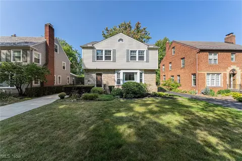 2336 Miramar Blvd, University Heights, OH 44118