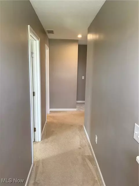 Entry Way - 500 Bailey Ct, Lagrange, OH 44050 photo 4 of 6