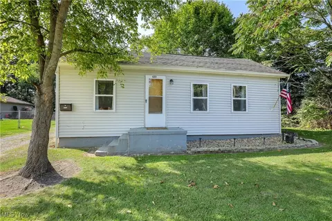 3946 Warner St, Mogadore, OH 44260