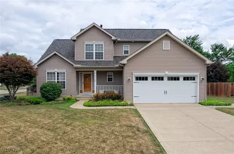 37164 Stone Creek Dr, North Ridgeville, OH 44039