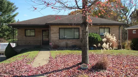 285 Putnam Ln, Weirton, WV 26062