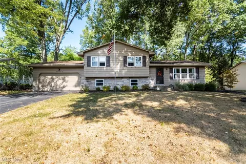 1446 Turnberry Dr, Boardman, OH 44512