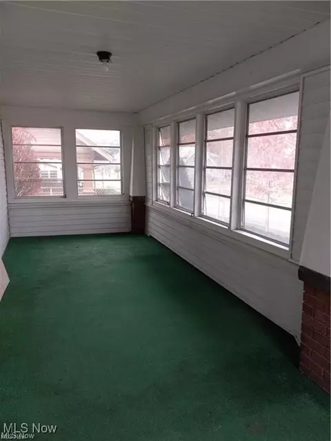 Exterior - 962 Stadelman Ave, Akron, OH 44320 photo 1 of 1