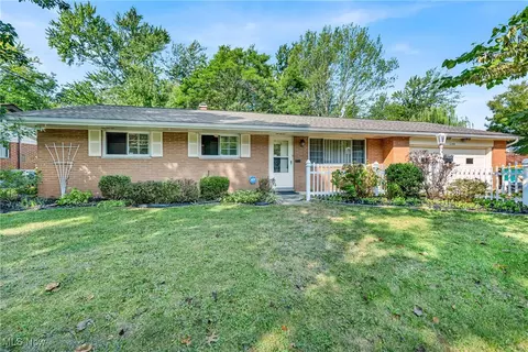6340 Meldon Dr, Mentor, OH 44060