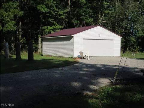 7141 Beaver Rd, Williamsfield, OH 44093