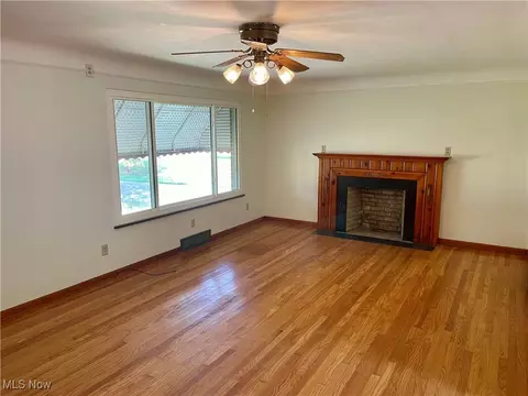 Living - 6447 Crossview Rd, Seven Hills, OH 44131 photo 3 of 4