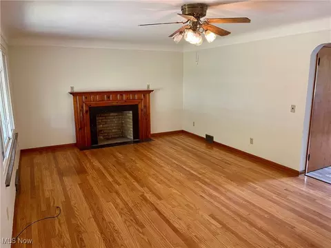 Living - 6447 Crossview Rd, Seven Hills, OH 44131 photo 2 of 4