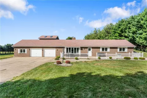 3875 Boettler St NE, Canton, OH 44721