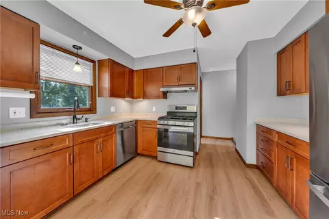 3145 Gale Rd, Willoughby, OH 44094 photo 7
